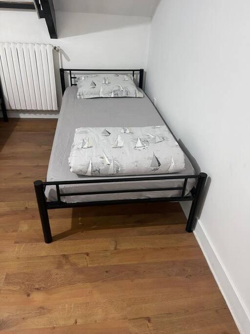 Appartement Entier A Sevran Exteriör bild